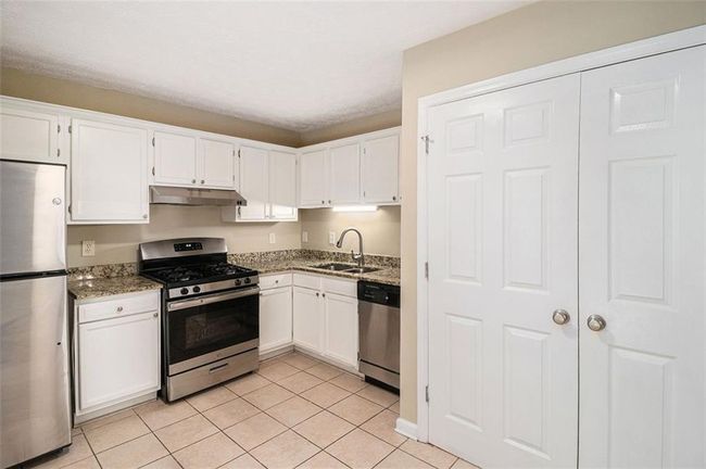 6403 Charter Way, Townhouse with 2 bedrooms, 2 bathrooms and null parking in Lithonia GA | Image 6