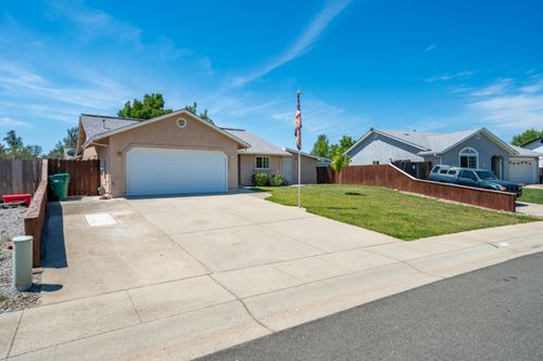 16863 Winchell Dr, Redding, CA, 96003-1613 | Card Image