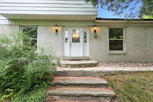 62 Aberfeldy Cres, Thornhill, ON, L3T4C4 | Card Image