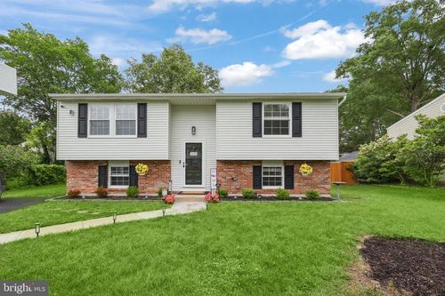 7913 Fitzroy St, ALEXANDRIA, VA, 22309-1011 | Card Image