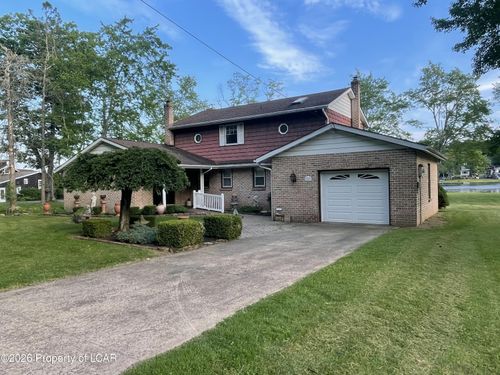 1551 Lakeview Dr, White Haven, PA, 18661-2443 | Card Image