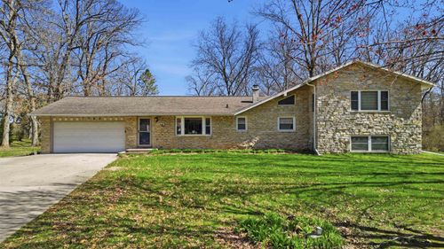 2086 Grand Detour Rd, DIXON, IL, 61021-8229 | Card Image