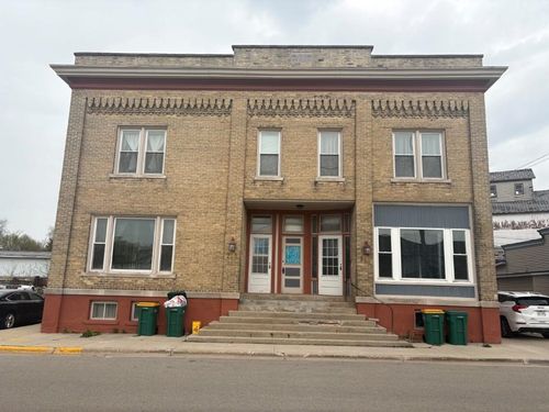 705 Water St, Lomira, WI, 53048-9349 | Card Image
