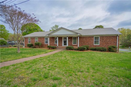 804 W 4th Ave, Lexington, NC, 27292-2213 | Card Image