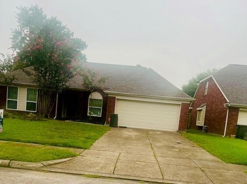 2203 Bisontine St, Friendswood, TX, 77546-2391 | Card Image