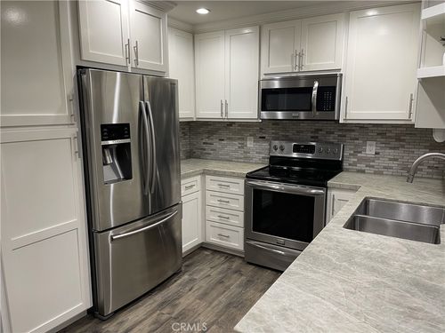 516-21372 Brookhurst Street, Huntington Beach, CA, 92646 | Card Image