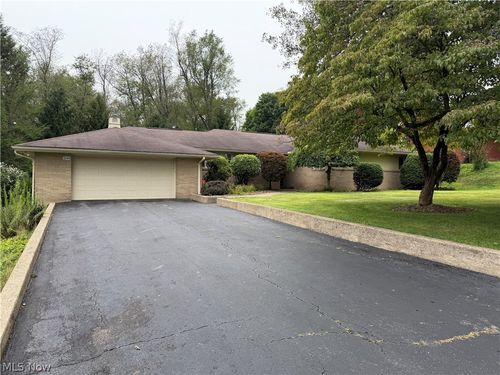 3245 Harding Ave, East Liverpool, OH, 43920-4221 | Card Image