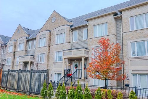 4-60 Fairwood Cir, Brampton, ON, L6R0Y6 | Card Image