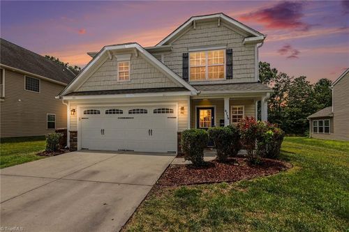 6739 Maize Dr, High Point, NC, 27265-1581 | Card Image