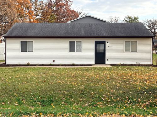 37125 N Summerfield Dr, Lake Villa, IL, 60046-7370 | Card Image