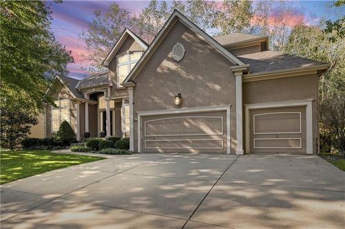 13252 Falmouth St, Leawood, KS, 66209-1905 | Card Image