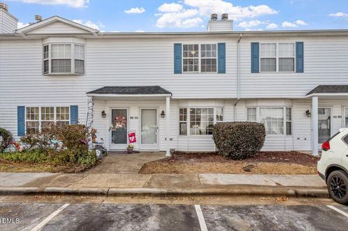 3900 Sterling Pointe Dr, Winterville, NC, 28590-8476 | Card Image