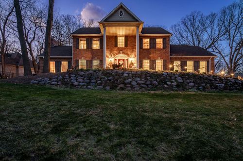 10038 Rellswood Dr, Belvidere, IL, 61008-8626 | Card Image