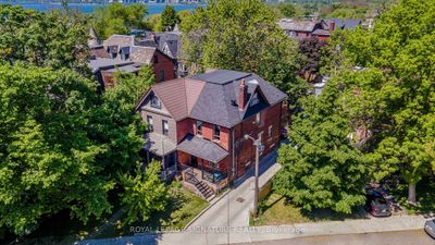 36 Wilson Park Rd, Home with 2 bedrooms, 2 bathrooms and 2 parking in Toronto ON | Image 2