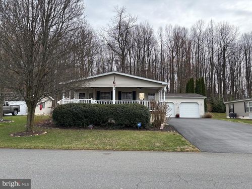 611 Farmland Way, COATESVILLE, PA, 19320-6112 | Card Image