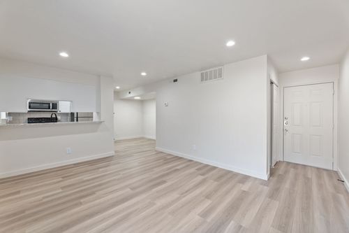 apt-106-3819 Southway Dr, Austin, TX, 78704-6847 | Card Image