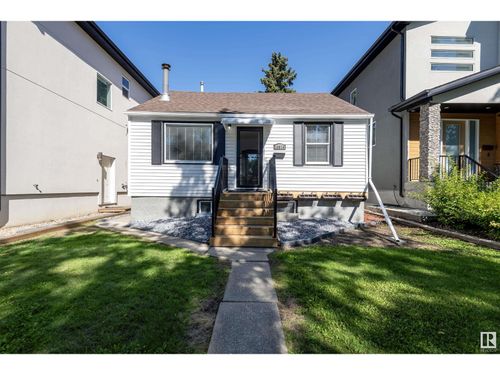 10814 75 Ave Nw, Edmonton, AB, T6E1K2 | Card Image