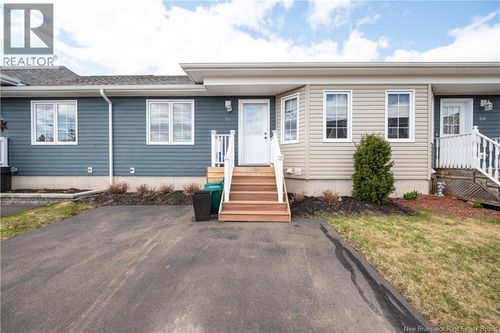 56 Golden St, Moncton, NB, E1G5T4 | Card Image