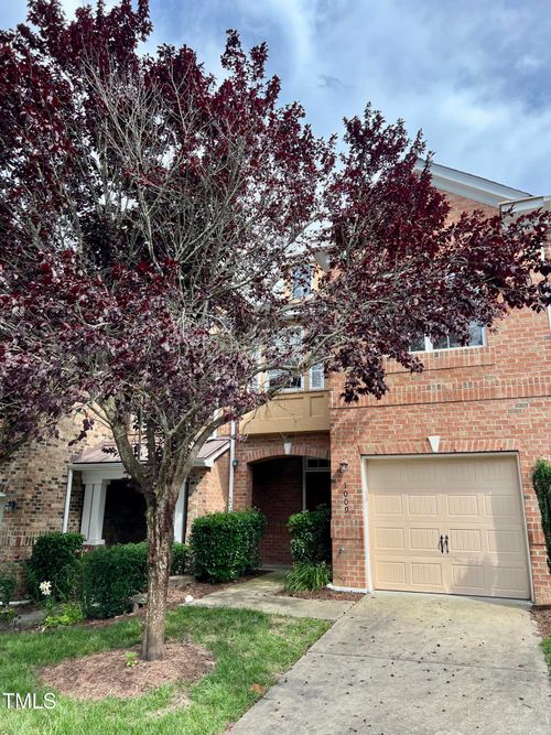 1009 Remington Oaks Cir, Cary, NC, 27519-8770 | Card Image