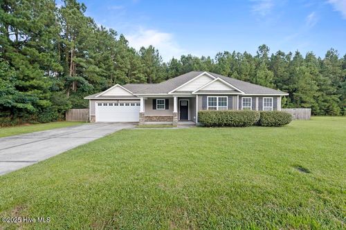 201 Bell Ave, Maysville, NC, 28555-4500 | Card Image