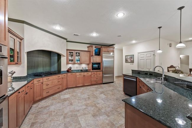 24311 Standing Oak Dr, House other with 4 bedrooms, 4 bathrooms and 3 parking in Spring TX | Image 17
