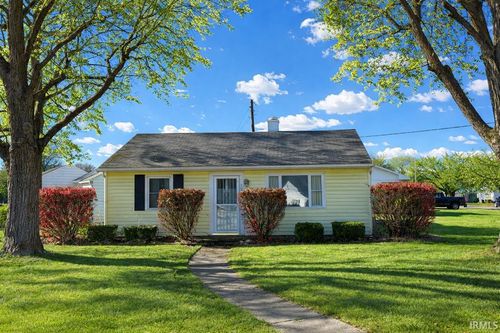 1203 W National Ave, Marion, IN, 46952-2527 | Card Image