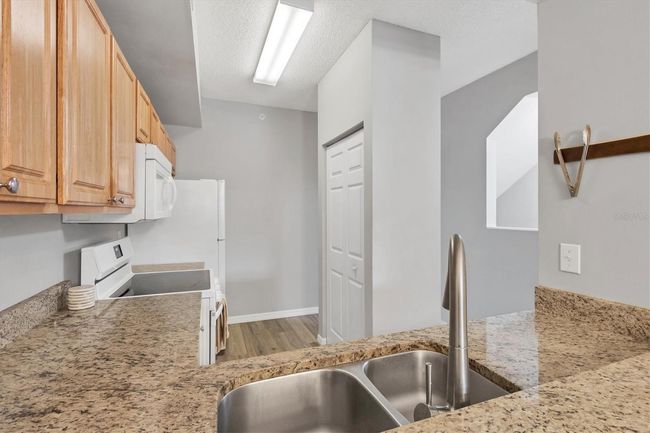 16-211 - 5700 Bentgrass Dr, Condo with 3 bedrooms, 3 bathrooms and null parking in SARASOTA FL | Image 11
