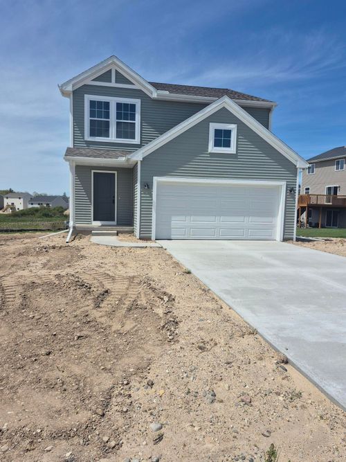 561 Needlewood Dr, Cedar Springs, MI, 49319-8966 | Card Image