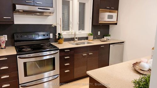 361 Fairlawn Ave, Toronto, ON, M5M1T5 | Card Image