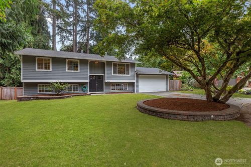 18232 Ne 176th St, Woodinville, WA, 98072-9632 | Card Image