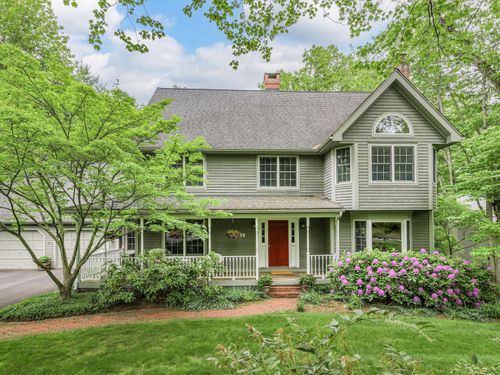 40 Oakridge, Unionville, CT, 06085-1472 | Card Image