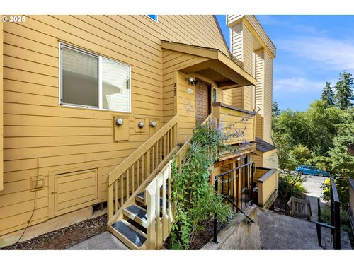 apt-322-1611 Ne 113th St, Vancouver, WA, 98686-4072 | Card Image