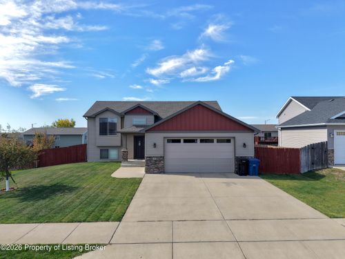 1951 4th Ave E, Dickinson, ND, 58601-3379 | Card Image