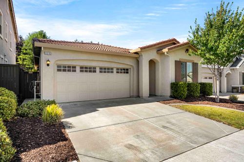 2252 Ranch View Dr, Rocklin, CA, 95765-5635 | Card Image