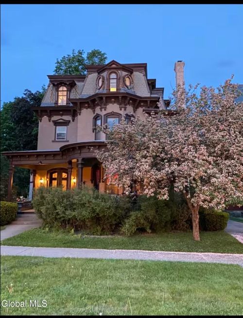 630 N Broadway, Saratoga Springs, NY, 12866-1647 | Card Image