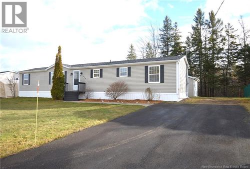 625 Rue Champlain, Shediac, NB, E4P9C8 | Card Image