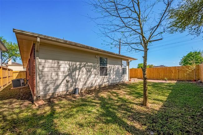 9622 Sugarblossom Ln, House other with 4 bedrooms, 2 bathrooms and 2 parking in Sugar Land TX | Image 26