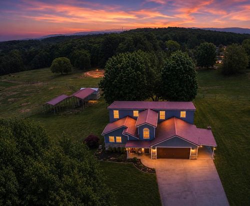 109 Ridgefield Dr, Dandridge, TN, 37725-4262 | Card Image