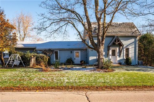 4092 Queen St, Millbank, ON, N0K1L0 | Card Image