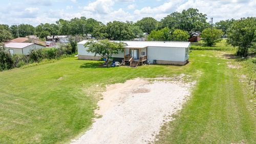 133 N Comanche Dr, De Leon, TX, 76444-2039 | Card Image