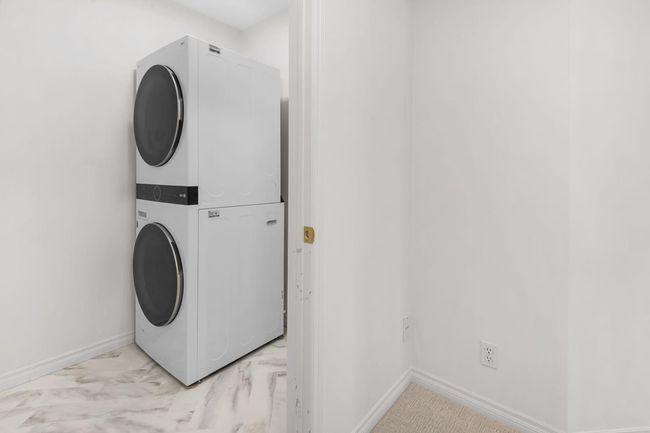 2205 - 7451 Springbank Blvd Sw, Condo with 2 bedrooms, 2 bathrooms and 1 parking in Calgary AB | Image 25