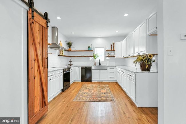 47 Washington St, House other with 4 bedrooms, 2 bathrooms and null parking in Middleport PA | Image 8