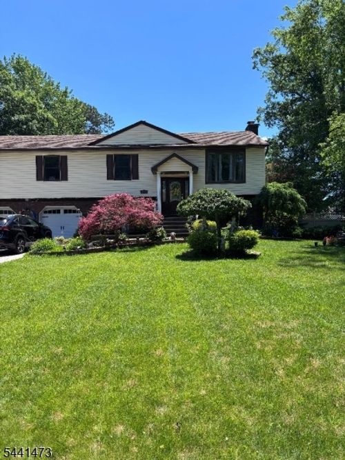115 Oak St, Old Bridge, NJ, 08857-1564 | Card Image