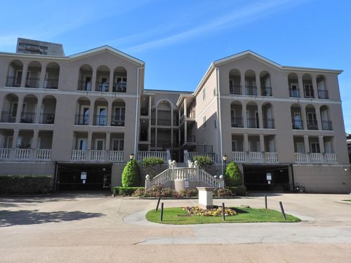 204-58 Briar Hollow Lane, Houston, TX, 77027 | Card Image