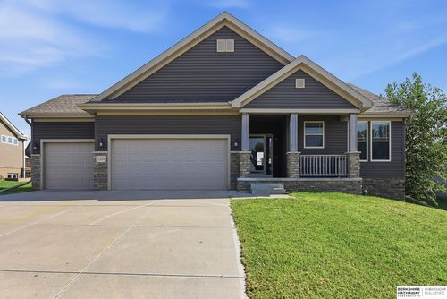 2205 Hedgeapple Drive, Plattsmouth, NE, 68048 | Card Image