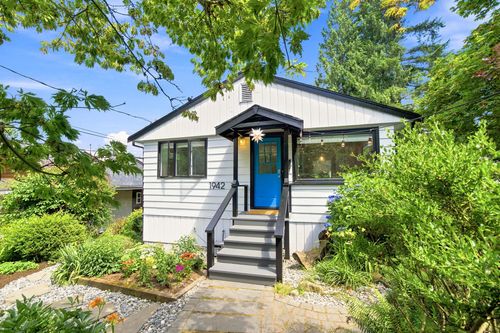 1942 Banbury Rd, North Vancouver, BC, V7G1W5 | Card Image