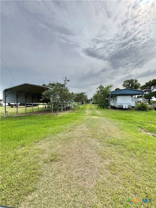 95 Blue St, Port O Connor, TX, 77982-2210 | Card Image