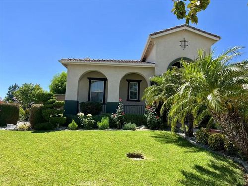 5336 Toledo Way, Fontana, CA, 92336-5925 | Card Image