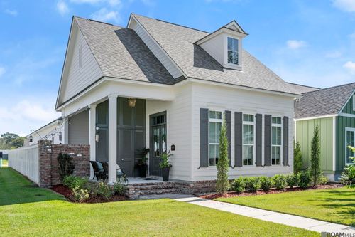 14210 Lovell Ct, Baton Rouge, LA, 70817-5268 | Card Image