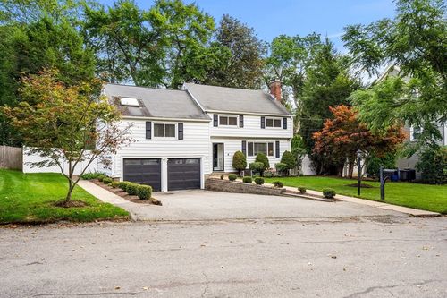 15 Greeley Cir, Arlington, MA, 02474-1601 | Card Image